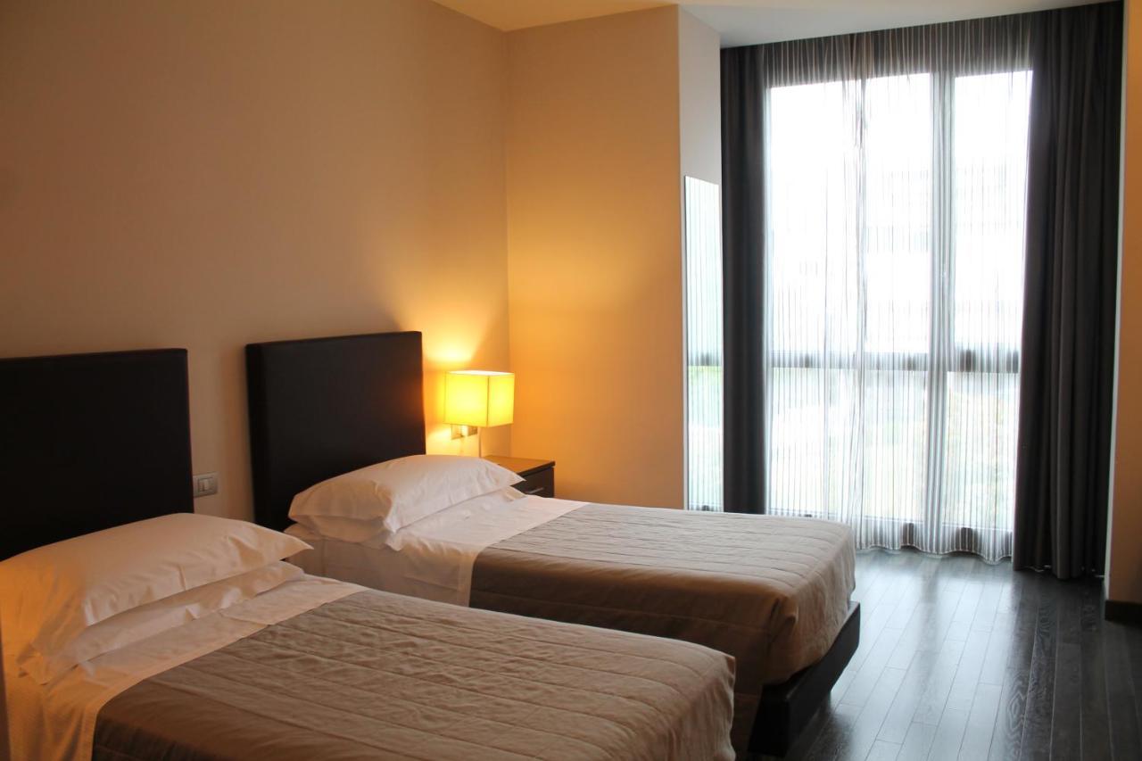 Park Hotel Sporting Терамо Экстерьер фото